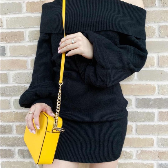 Gaby’sBags👜💕-NWT Michael Kors Crossbody - Picture 6 of 6